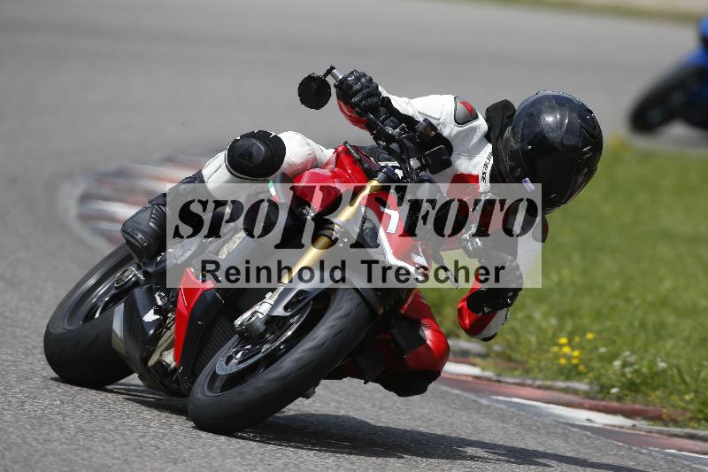 /Archiv-2024/29 12.06.2024 MOTO.CH Track Day ADR/Gruppe blau/71